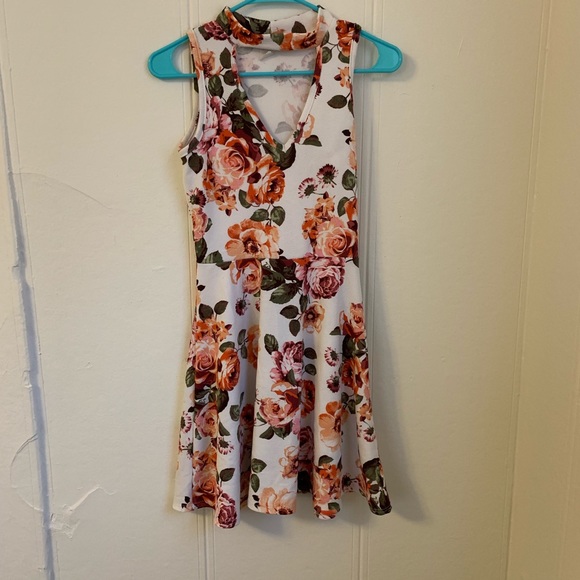 French Atmosphere Dresses & Skirts - French Atmosphere Cream Dress Size Medium